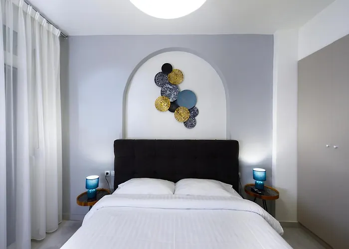 Blu & Marrone Suites-Parking Included