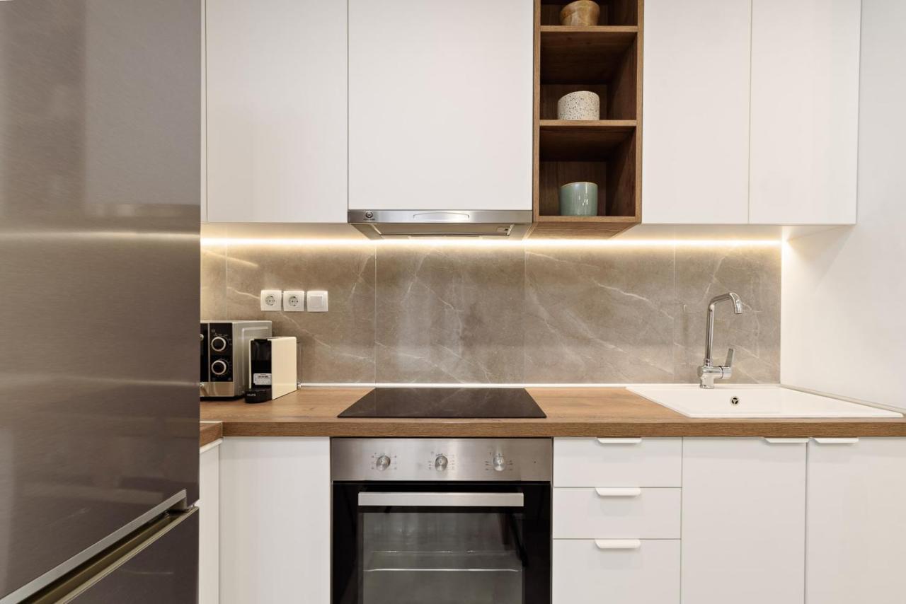 Blu & Marrone Suites-parking Included Apartment *