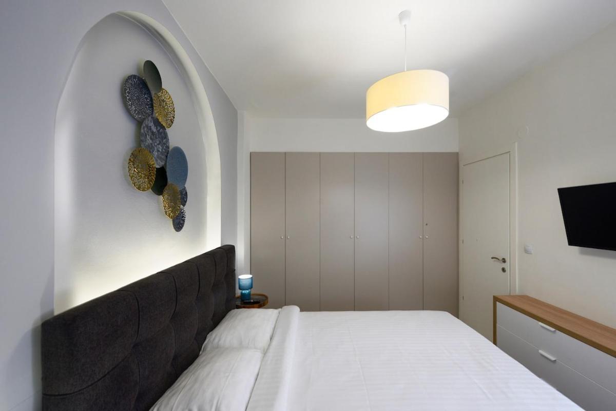 Blu & Marrone Suites-parking Included Apartment