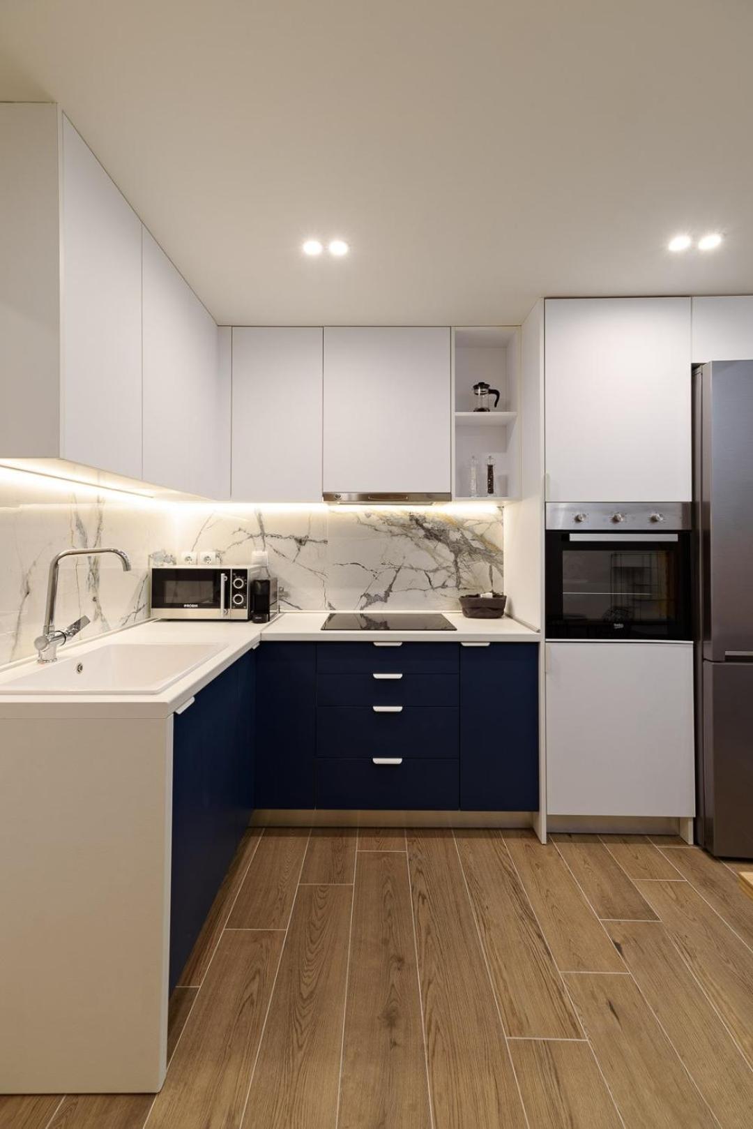 Blu & Marrone Suites-parking Included